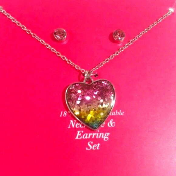 Glittery Ombre Heart Pendant Necklace & Matching Stud Earrings - Cute & Sparkly - Picture 1 of 8